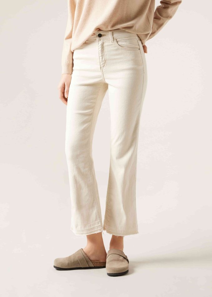 Cropped Flared Jeans