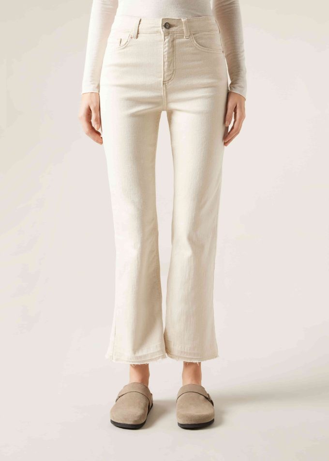 Cropped Flared Jeans