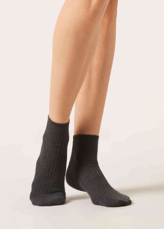 Ribbed Short Socks