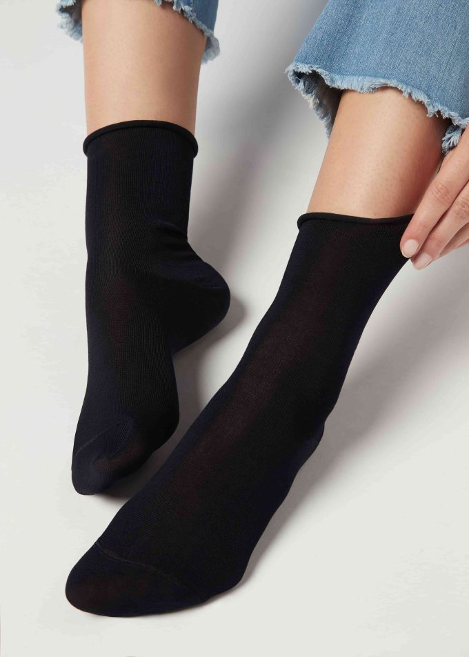 Short Lisle Socks with Raw Cut Cuffs